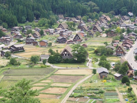 白川郷にレンタルワーキングスペース－村の情報集積拠点目指す