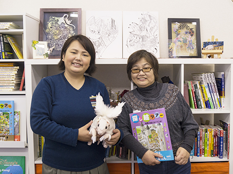 日暮里にクリエーター向けレンタルスペース　切り絵作家と翻訳家親子が開設